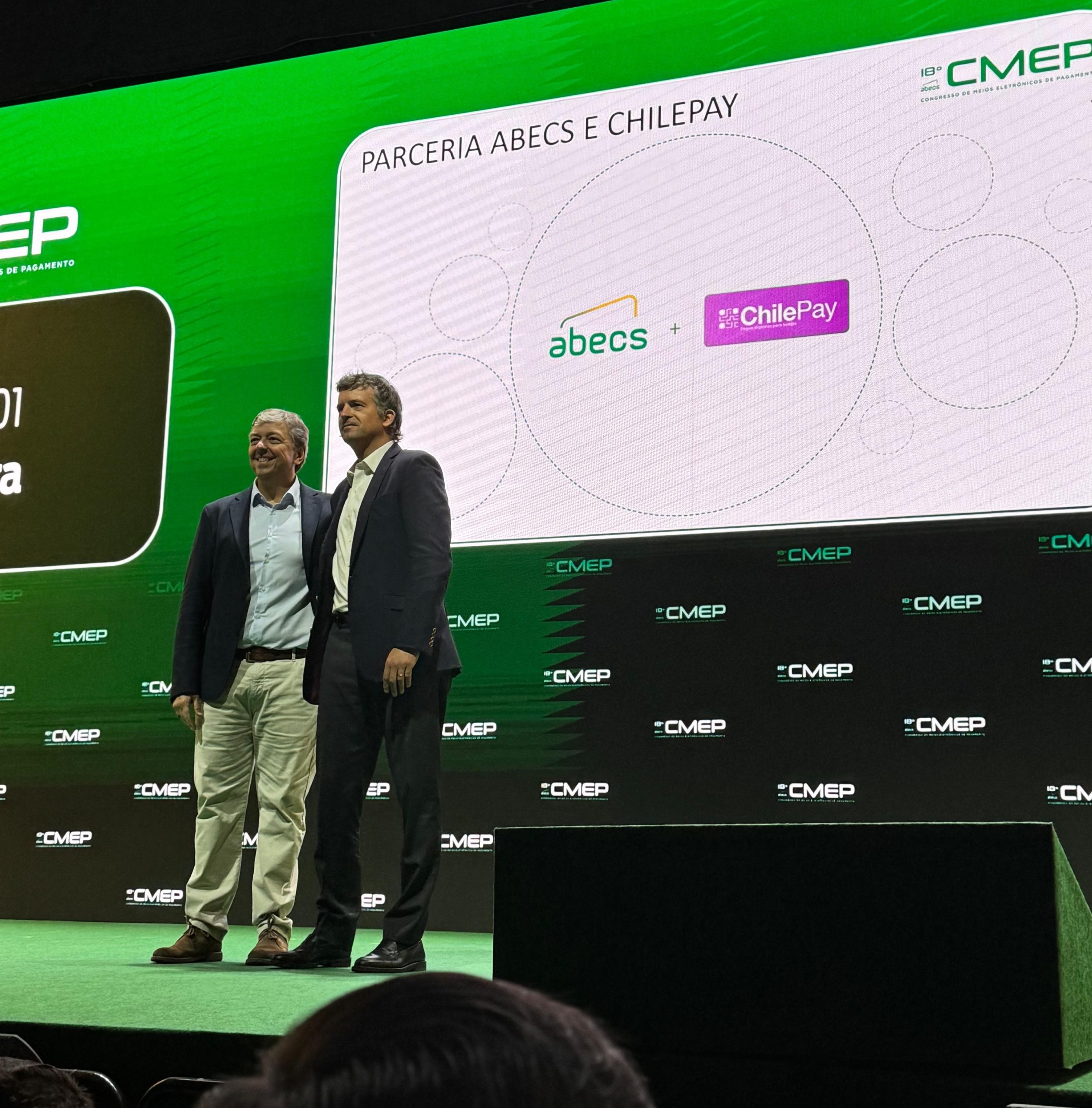 Giancarlo-Greco-presidente-de-Abecs-y-Sergio-Eguiguren-presidente-de-ChilePay-scaled.jpeg